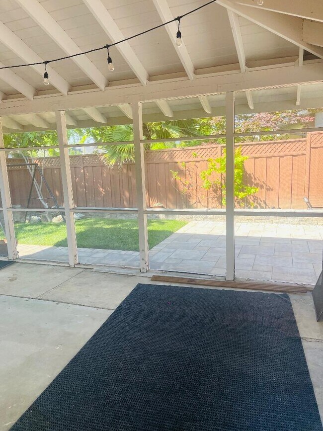 Building Photo - 3495 Meridian Ave