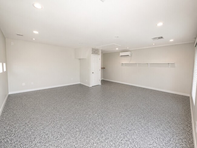 Building Photo - 24207 Shellbrook Dr