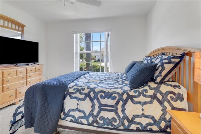 Building Photo - 3650 Sunland Ln