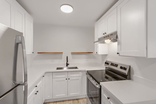 Interior Photo - Holly Manor