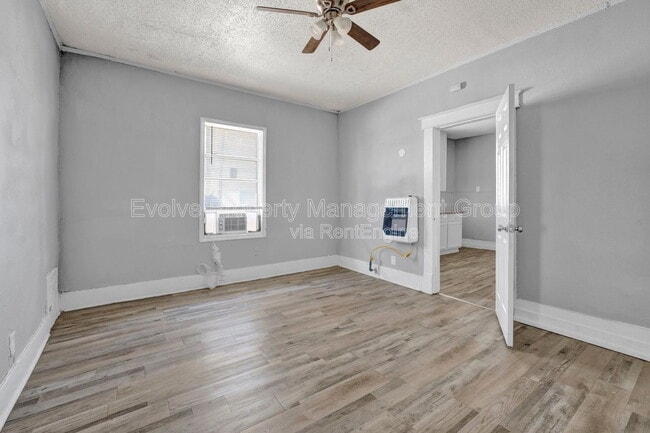 Building Photo - 964 Joseph Pl