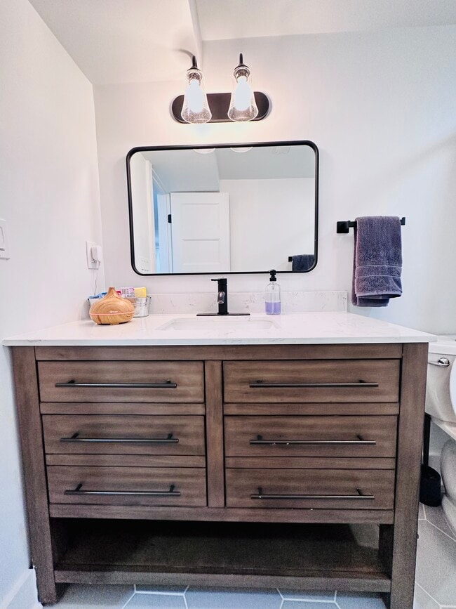 Building Photo - 1427 Parkwood Pl NW