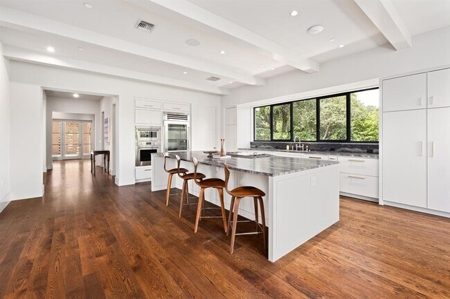 Building Photo - 4500 River Wood Ct
