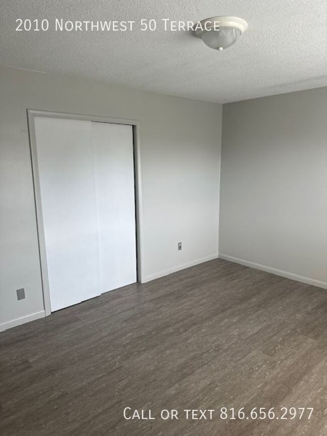 Building Photo - 2010 NW 50 Terrace