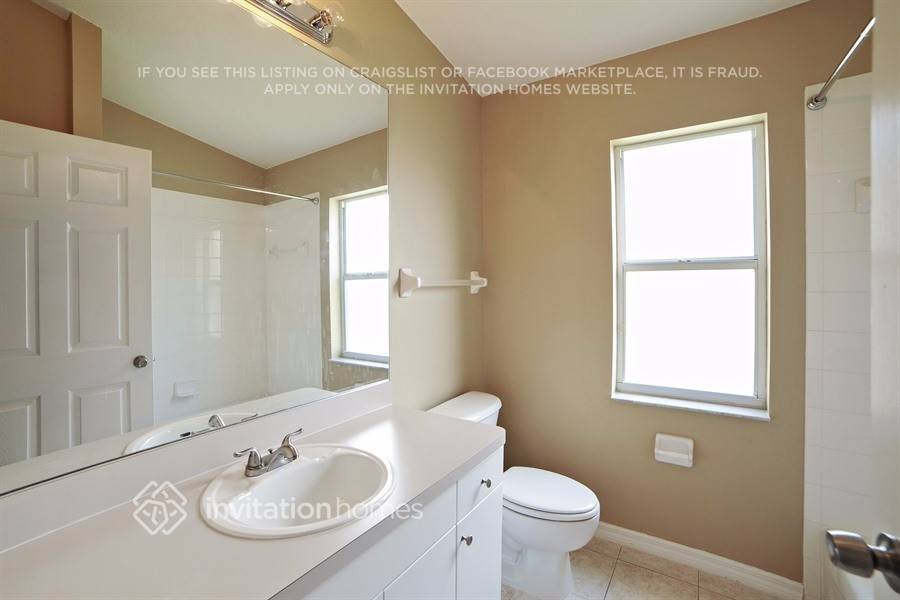 Building Photo - 1843 Winsloe Dr