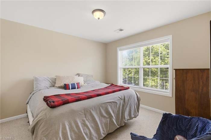 Building Photo - 2460 Alderbrook Dr
