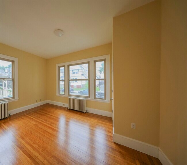 Building Photo - 22 Grand View Ave