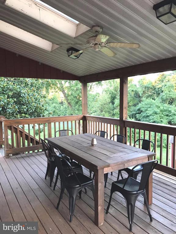 Building Photo - 6554 Pampano Dr