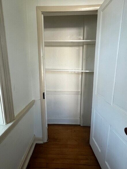 Pantry - 1 E Maple St