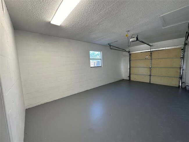 Building Photo - 2432 Greenwood St