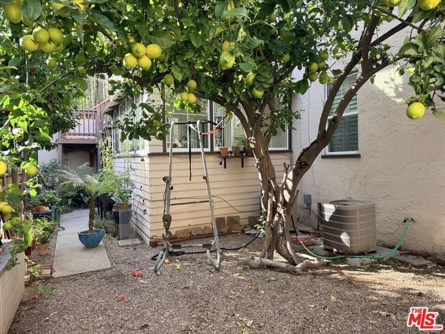 Building Photo - 6110 Scenic Ave