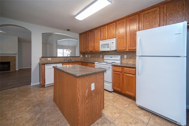 Building Photo - 13205 Enchanted Way Dr