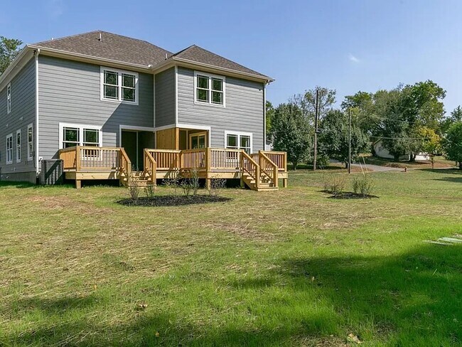 Building Photo - Updated Old Hickory 3bd Home!