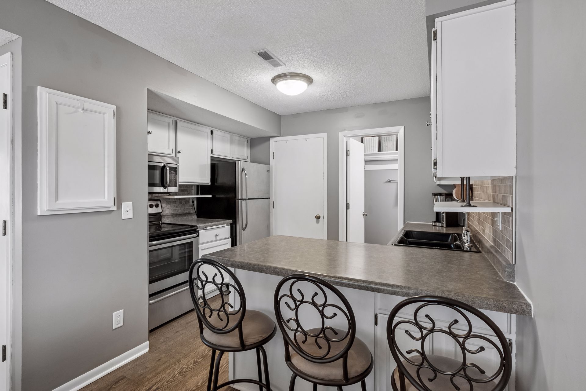 Building Photo - 1748 Karis Way
