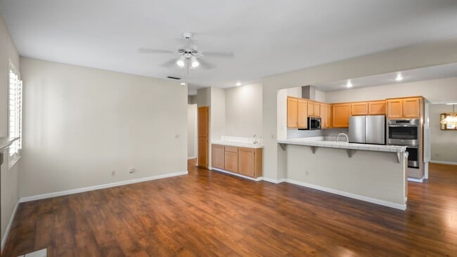 Building Photo - 4 BR/3BA Home in Laurel Creek with Park-Li...