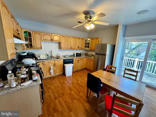 Primary Photo - 1068 Floyd Terrace