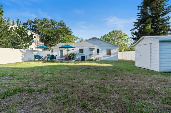 Building Photo - 663 Callahan St