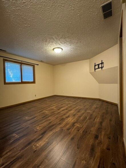 Building Photo - 3133 Wildbriar Ln