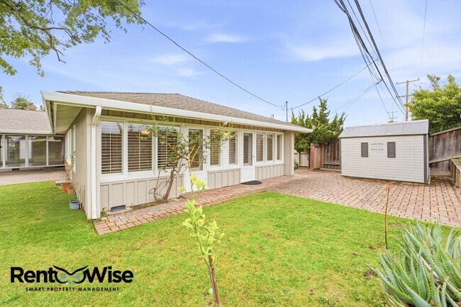 Building Photo - 536 W Hillsdale Blvd