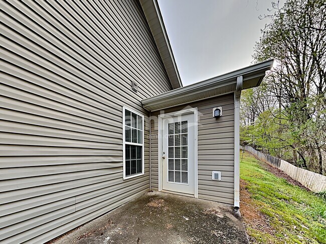 Building Photo - 5700 Regent Village Drive