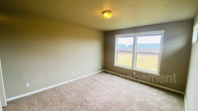 Building Photo - 3907 Charleston Ln