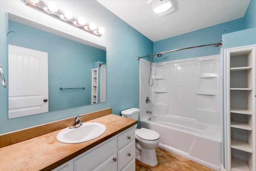 Building Photo - 3091 E Sandpiper Rd