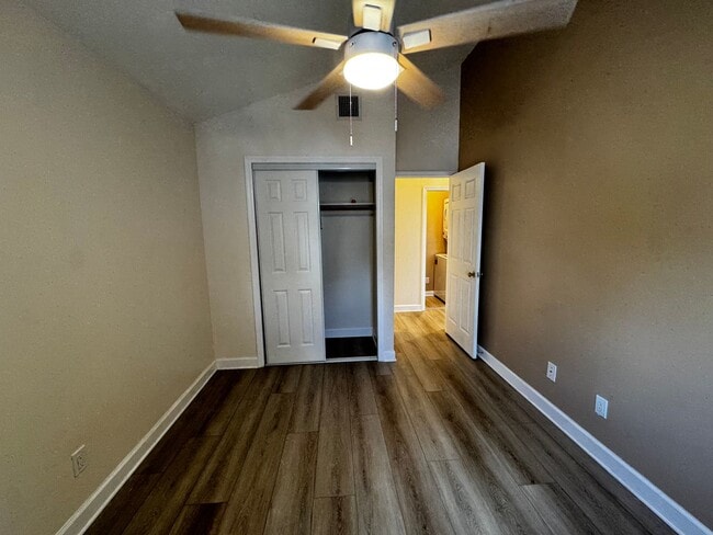 Building Photo - Key West Condo For Rent