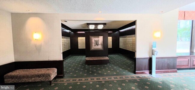 Building Photo - 3705 S George Mason Dr