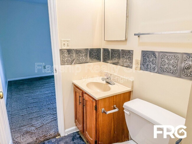 Building Photo - 105 Chesterfield Ct