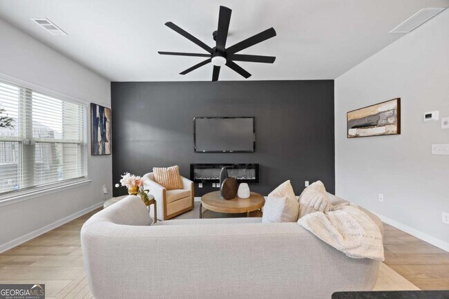 Building Photo - 7122 Chara Ln