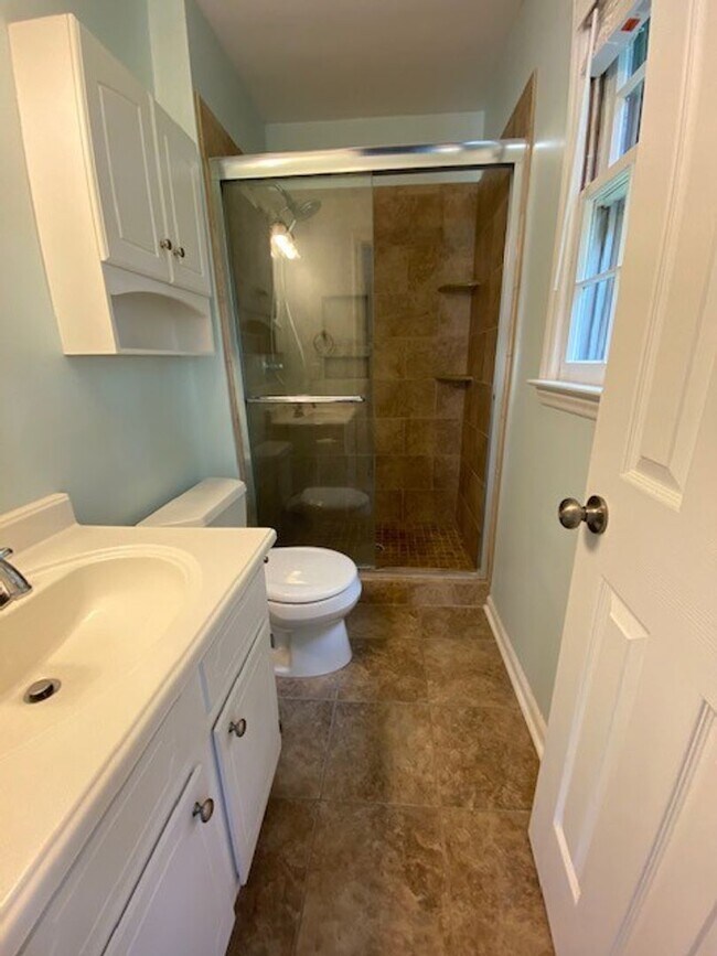 Building Photo - 629 Furrow Dr