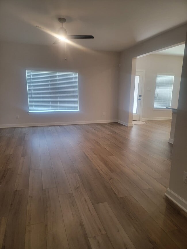 Building Photo - 3053 Myrtle Sunset Dr