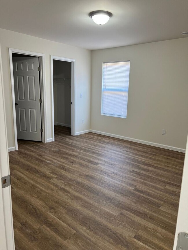 Building Photo - Brand New House 3 beds 2 baths with 1 car garage