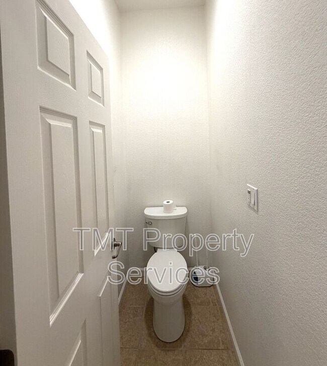 Building Photo - 8622 Neopolitan Way