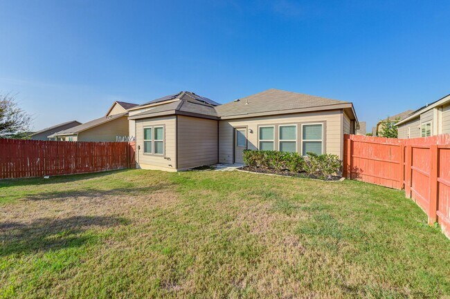 Building Photo - New one story rental home in NE San Antonio available for asap move in.