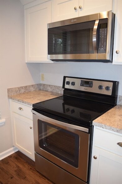 Building Photo - 1700 Green Ridge Trail