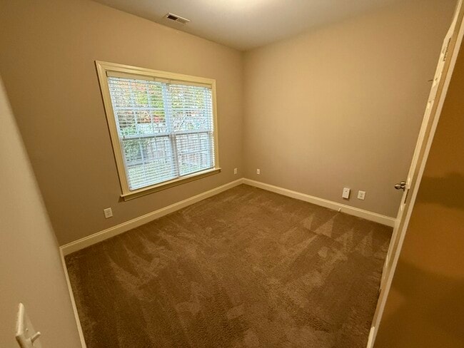 Building Photo - HUGE 5 Bedroom 3 Stroy Home with Fenced in...