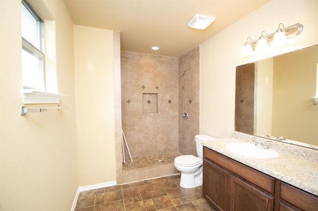 Building Photo - 1525 Cozumel Dr