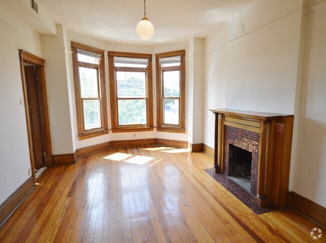 Building Photo - 638 W Drummond Pl