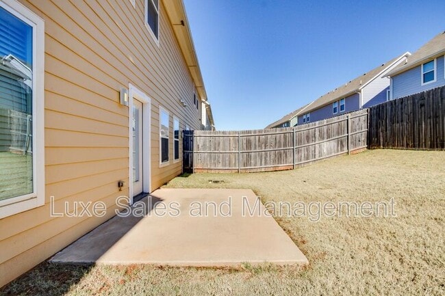 Building Photo - 17604 Sunny Hollow Rd