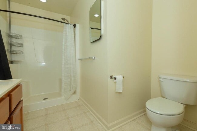 Building Photo - 3311 Mission Rd