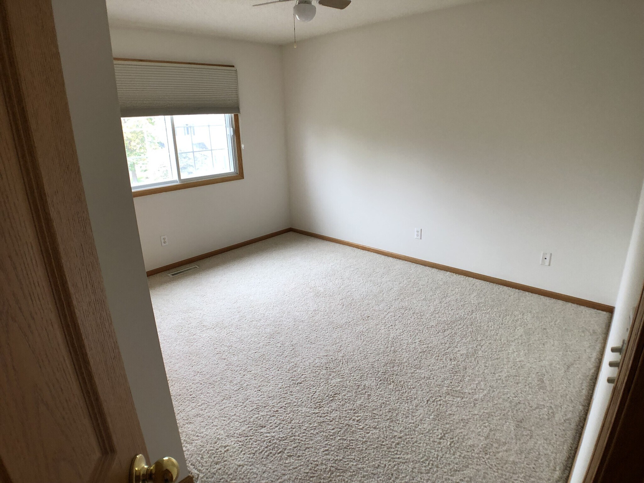 Building Photo - 1575 Hummingbird St