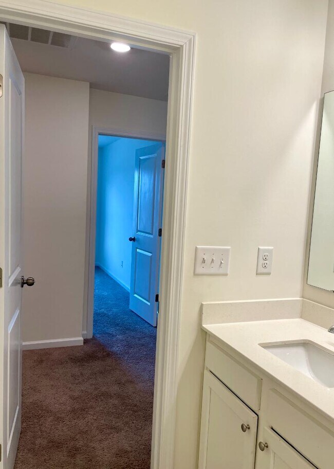 Building Photo - 118 Quinn Rd