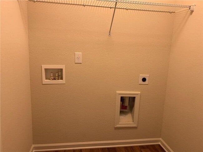 Building Photo - 929 Independence Ave