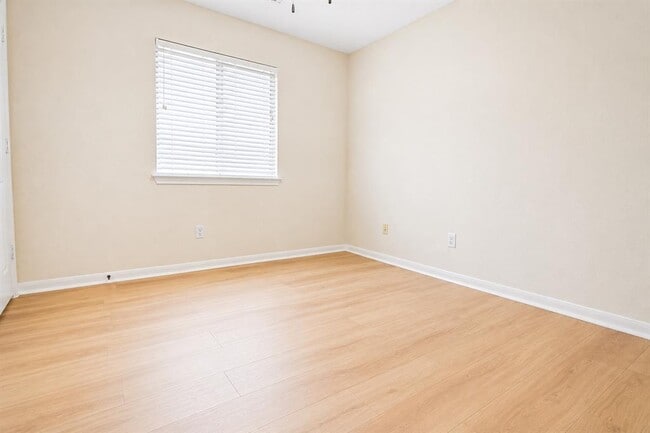 Building Photo - 4205 Bent Wood Ct