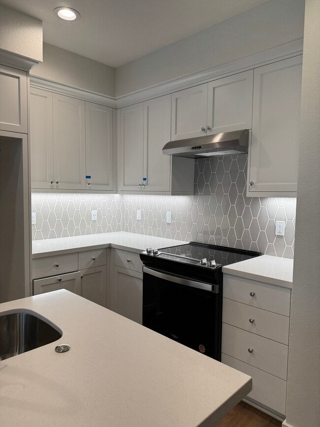 Building Photo - 35 Morera Ln