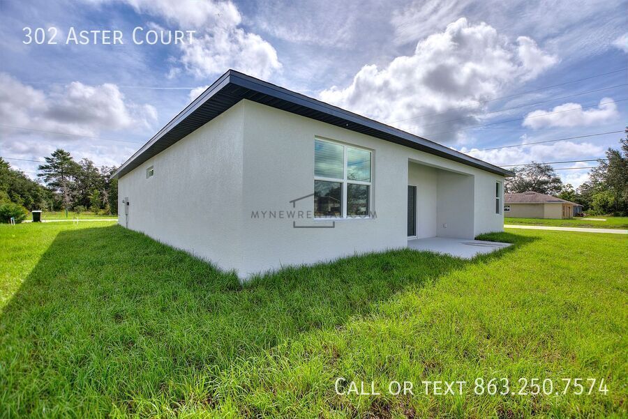 Building Photo - 302 W Aster Ct
