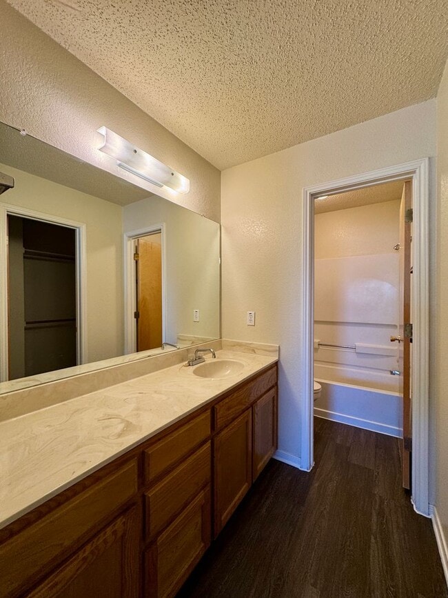 Building Photo - Duplex