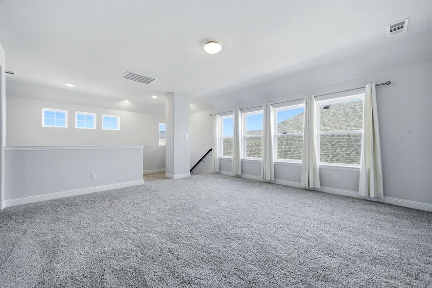 Building Photo - 500 Portina Dr