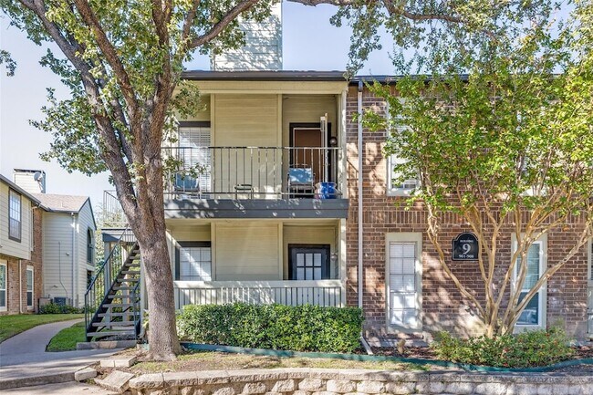 Building Photo - 5981 Arapaho Rd